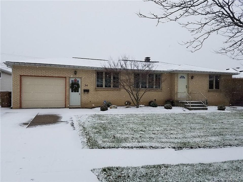 1st image of 34 Betty Lou Ln
