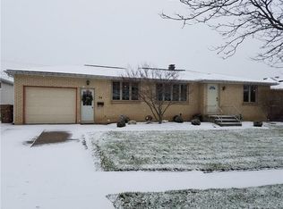 34 Betty Lou Ln, Cheektowaga, NY 14225