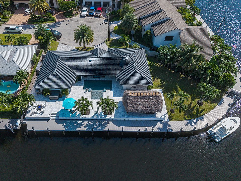 1st image of 3711 NE 28TH Avenue