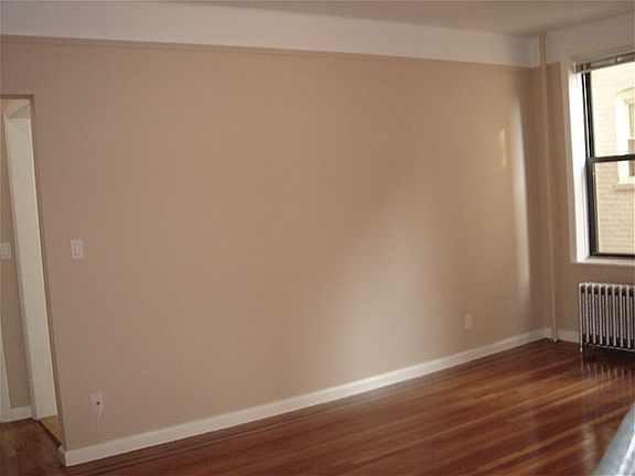 4th image of 22-18 42nd St #3A