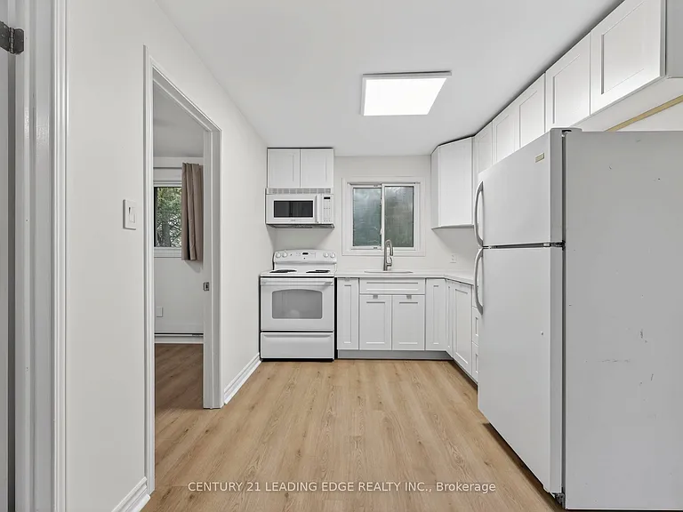 2073 Kate Ave — Photo 4