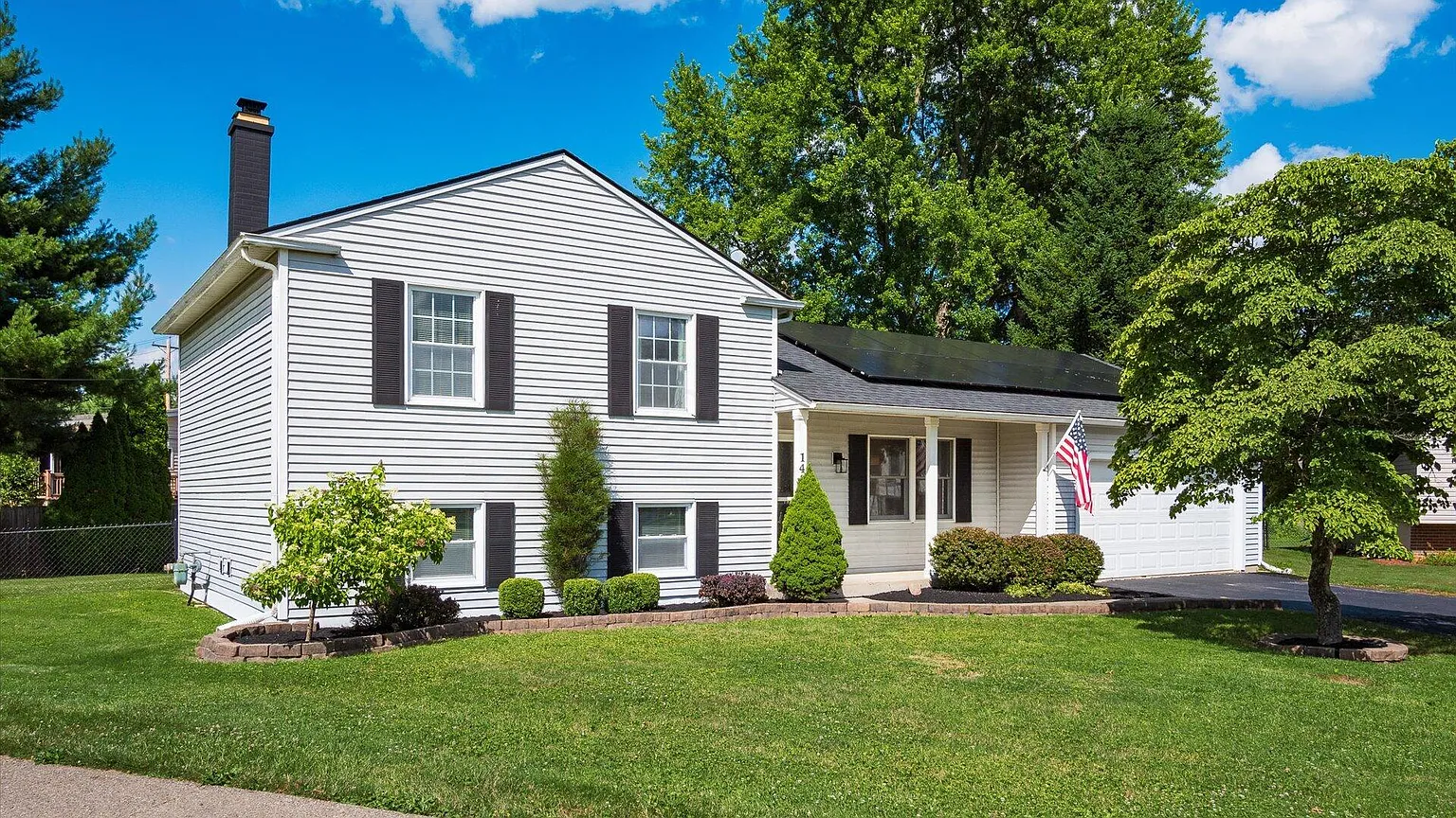 143 Rae Ct photo 1