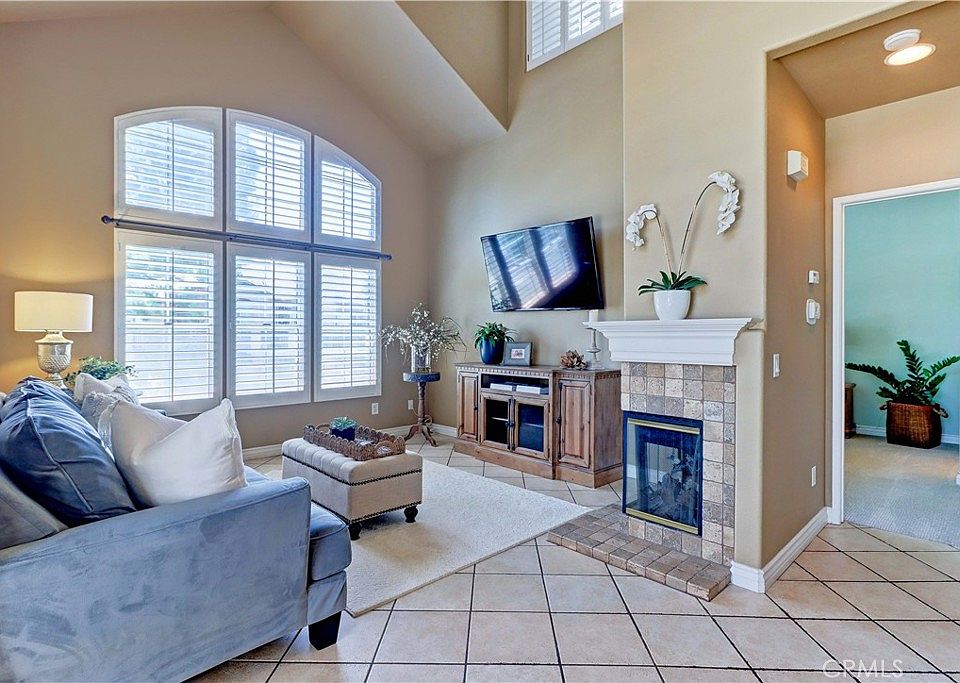 1st image of 5 Montara Dr