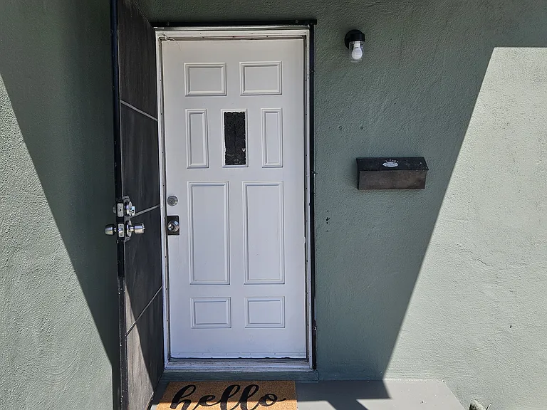 516 S Veach Ave — Photo 6