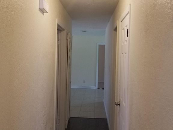 4th image of 3970 Winton Dr