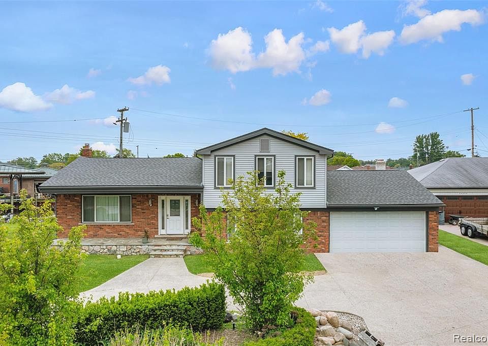 22770 Worthington Ct, Saint Clair Shores, MI 48081 MLS 2220041106