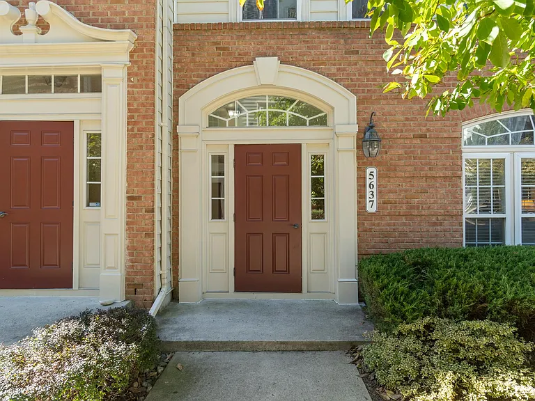 5637 Harrington Falls Ln #J — Photo 2