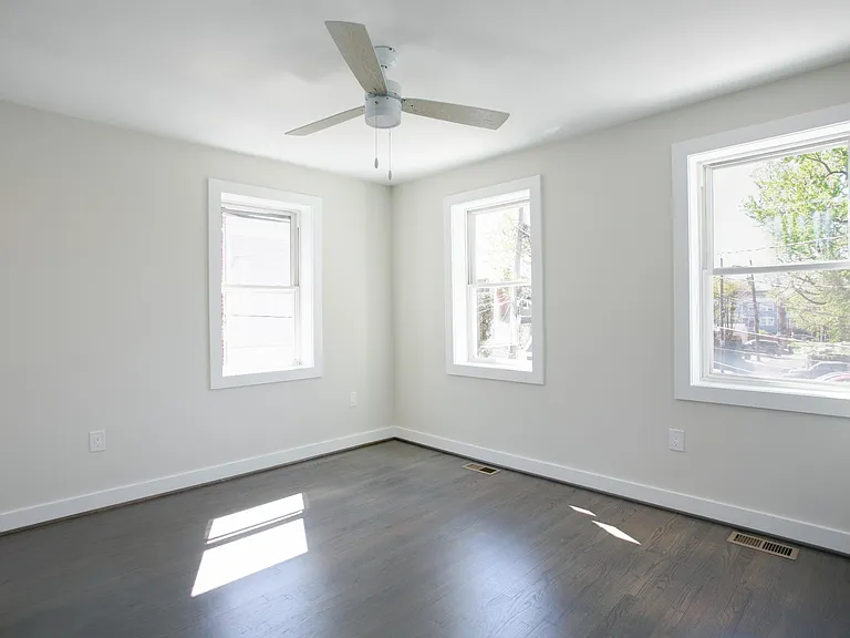 1214 Oronoco St — Photo 10