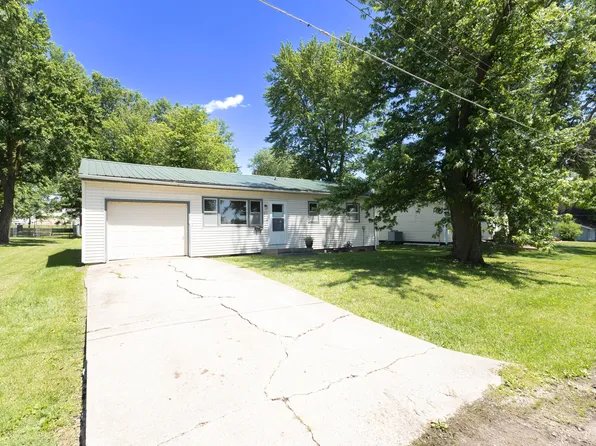 619 N Broadway, Salisbury, MO 65281