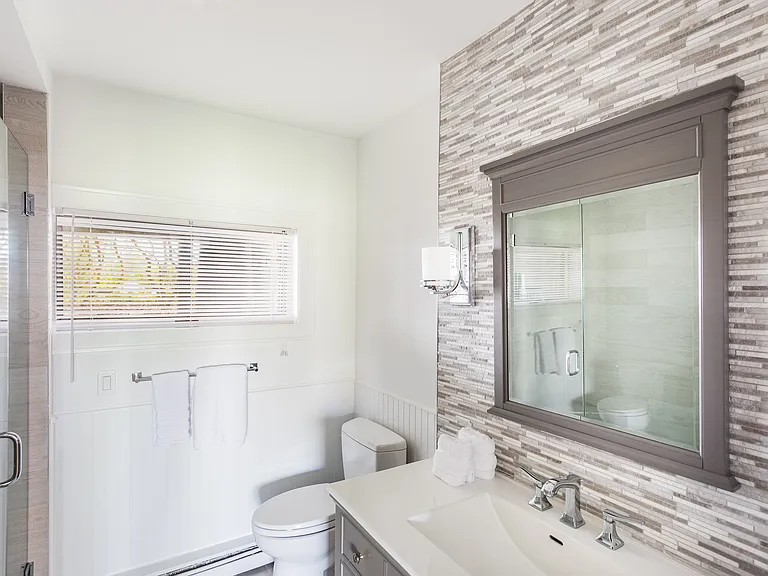 657 Old Montauk Hwy — Photo 14