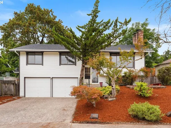 583 River Hills Dr, Springfield, OR 97477