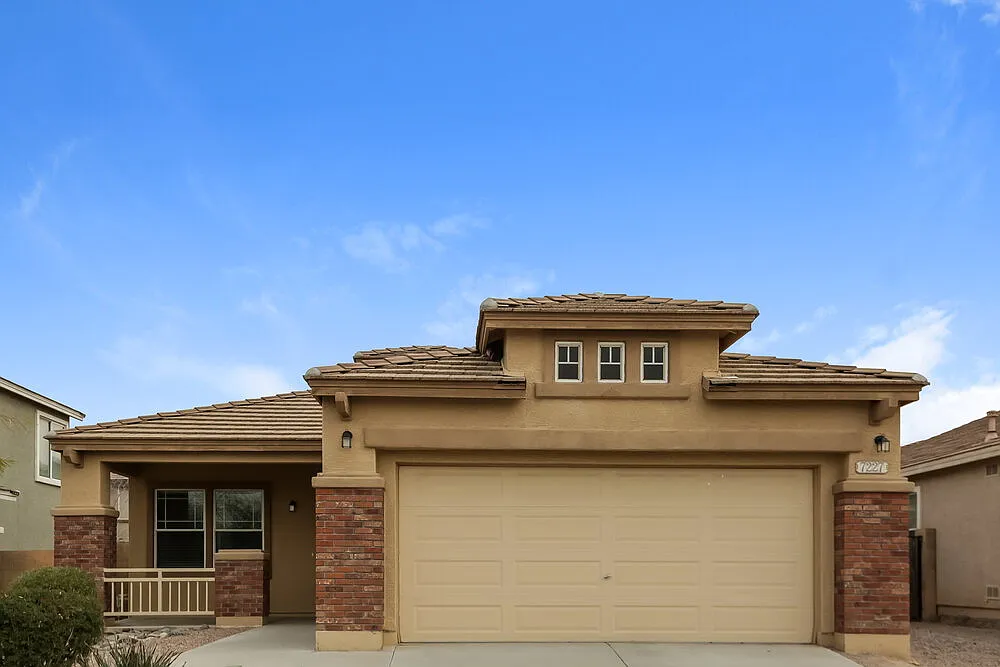 3 bed, 2.0 bath, 1278 sqft, $2,730 — Photo 1