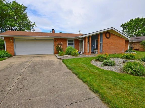 2nd image of 3222 Meadowcrest Dr
