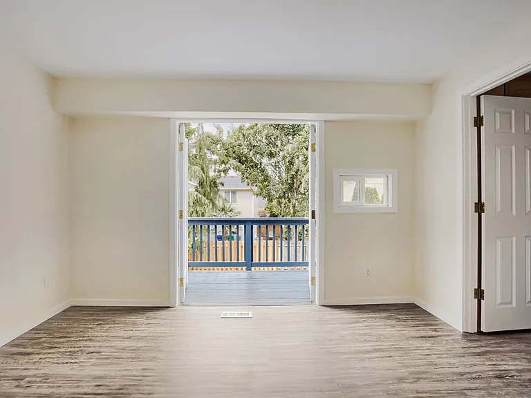 14539 SE Center St — Photo 15