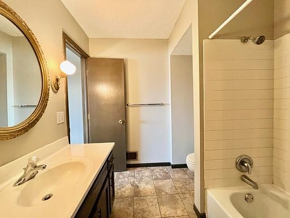 5th image of 7235 Ames Cir