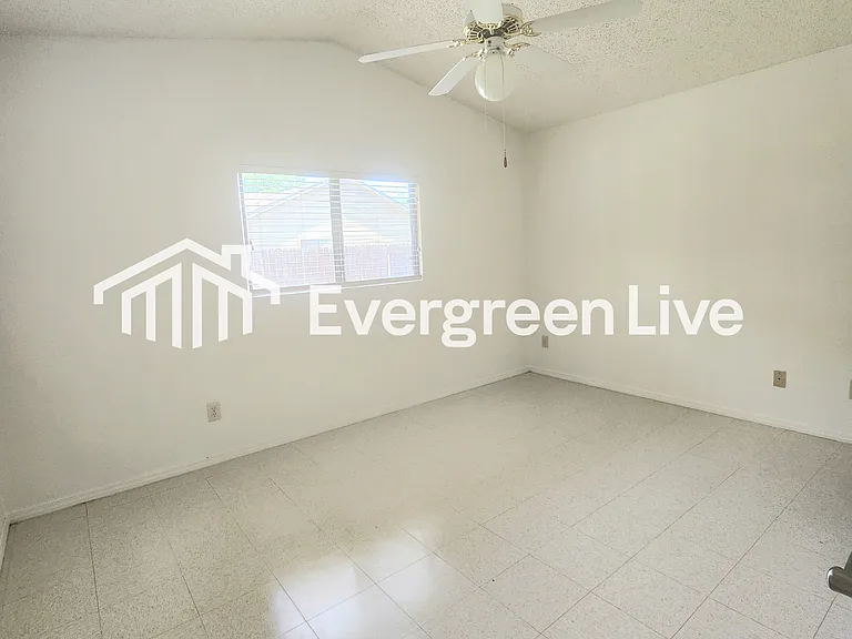 2144 Tesuque Ct — Photo 15
