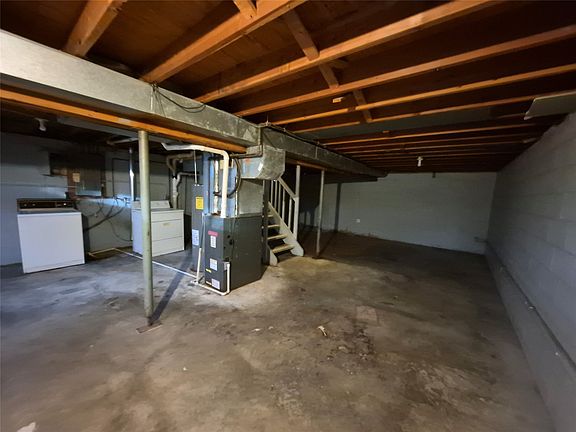 4th image of 1755-1757 E Lacona Ave