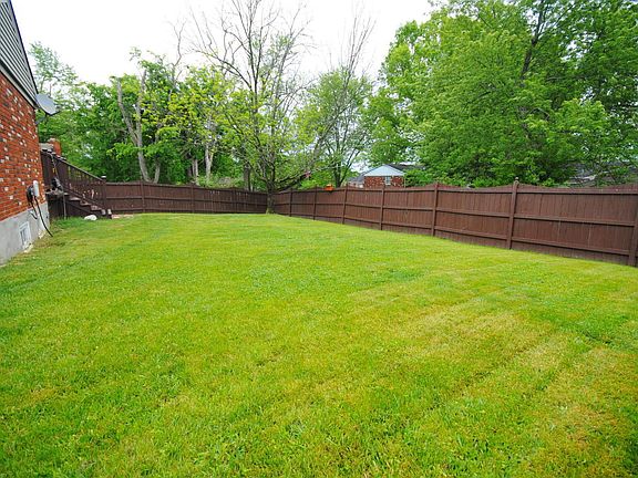 5th image of 12506 Farmbrook Dr