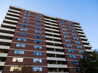 625 Finch Ave W #706, Toronto, ON M2R 3W1
