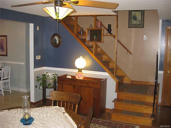 3rd image of 156 E Melcourt Dr
