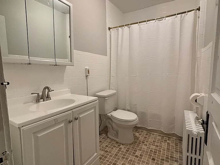 1111 Franklin St #1 — Photo 6