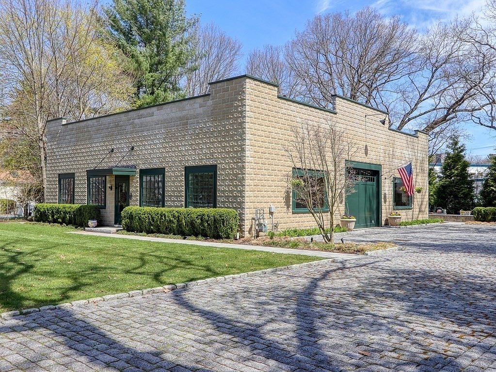 221 Oak St, Natick, MA 01760 Zillow