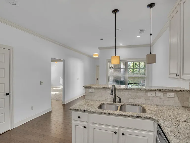 999 Starr Ct — Photo 13