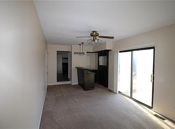 3rd image of 3015 Old Orchard Dr