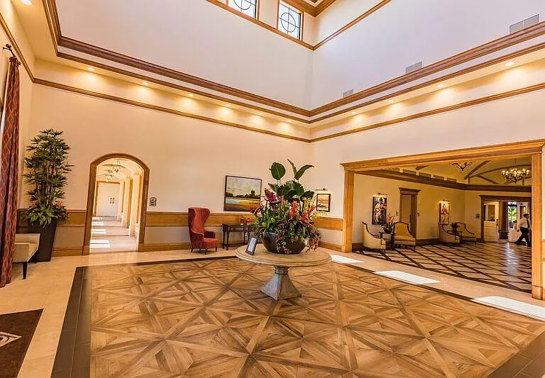 Club House Lounge