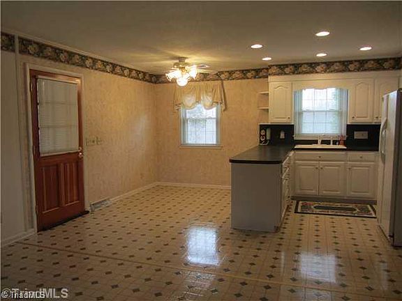 5th image of 106 Price Watford Dr