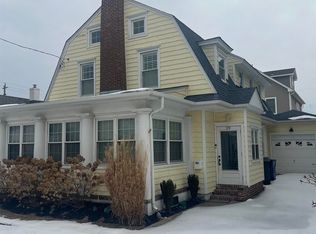 29 N Hanover Ave, Margate, NJ 08402