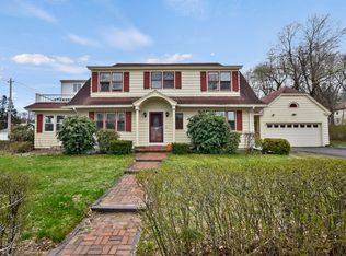 26 Saint Andrew St, Fitchburg, MA 01420