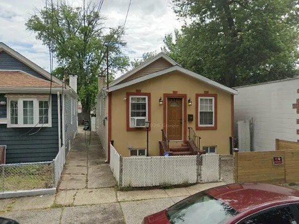 1271 E 88th St, Brooklyn, NY 11236