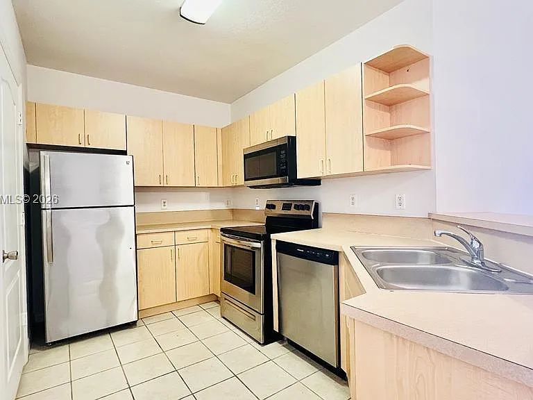 116 SW Peacock Blvd #9-206 — Photo 10