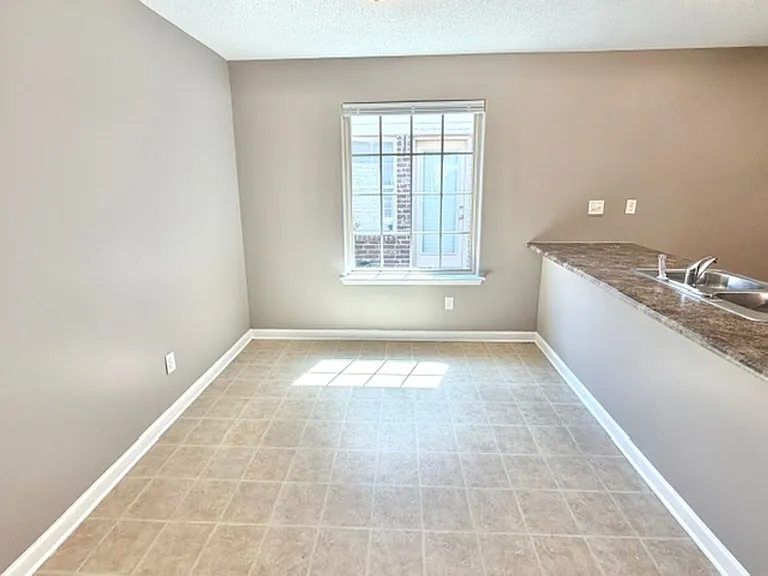 7902 Rushmeade Cir N — Photo 5