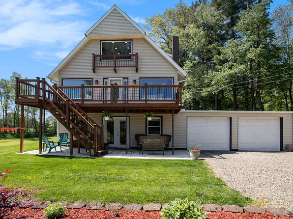 28808 H Dr N, Albion, MI 49224
