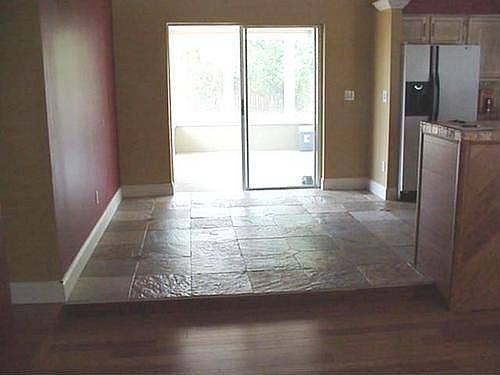 Eat-in Kitchen
