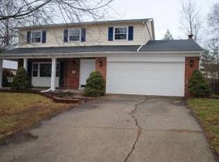 1756 Pinebluff Ln, Cincinnati, OH 45255