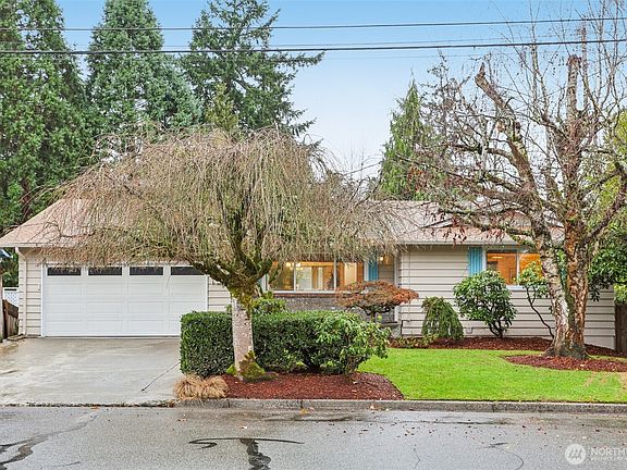 2nd image of 5733 155th Avenue NE