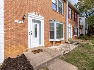 6295 Hillary Ct, Alexandria, VA 22315