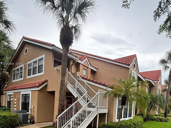 15591 SW 105th Ter APT 511, Miami, FL 33196