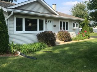 4614 Strong Rd, Crystal Lake, IL 60014