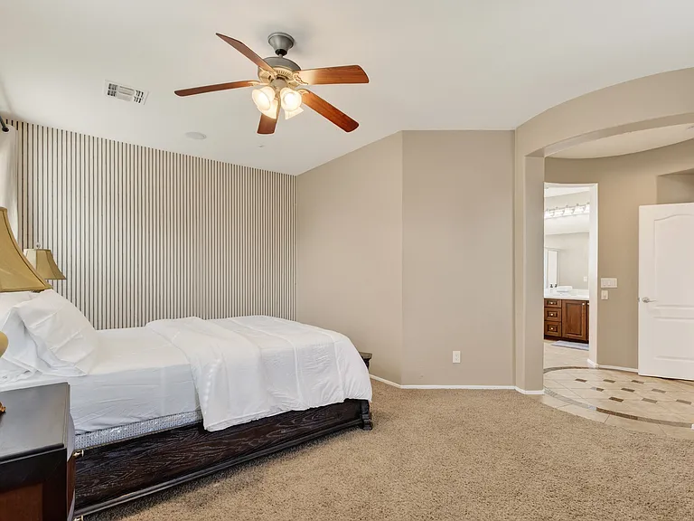 12034 W Polk St — Photo 17