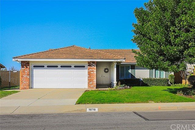 1st image of 19719 Vista Hermosa Dr
