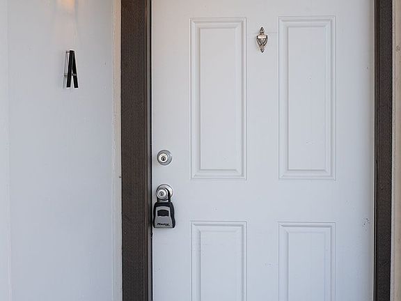 3rd image of 1306 E Saint Johns Ave #A