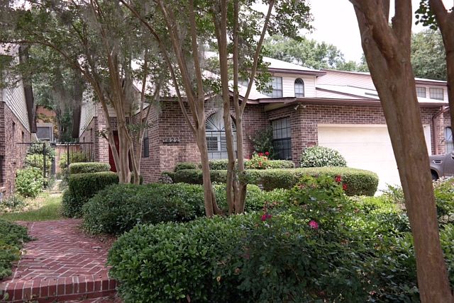 1st image of 1422 Denholm Dr