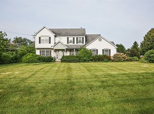 9N530 Santa Fe Trl, Elgin, IL 60124