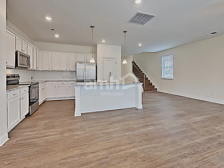 125 Hamilton Park Dr — Photo 4