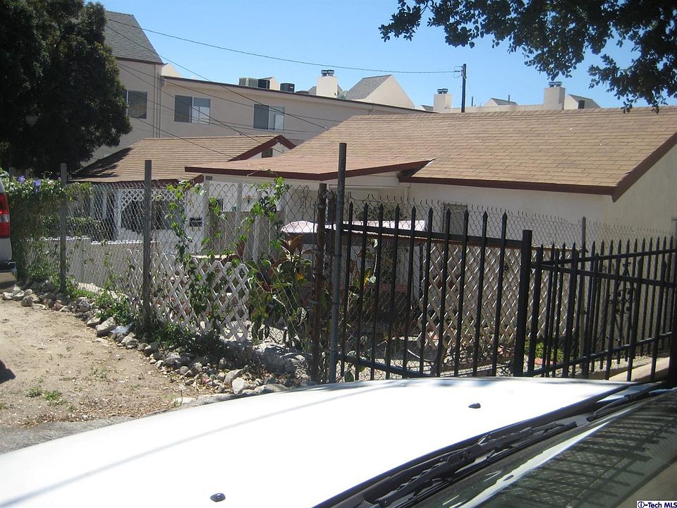 2nd image of 10127 Pinewood Ave