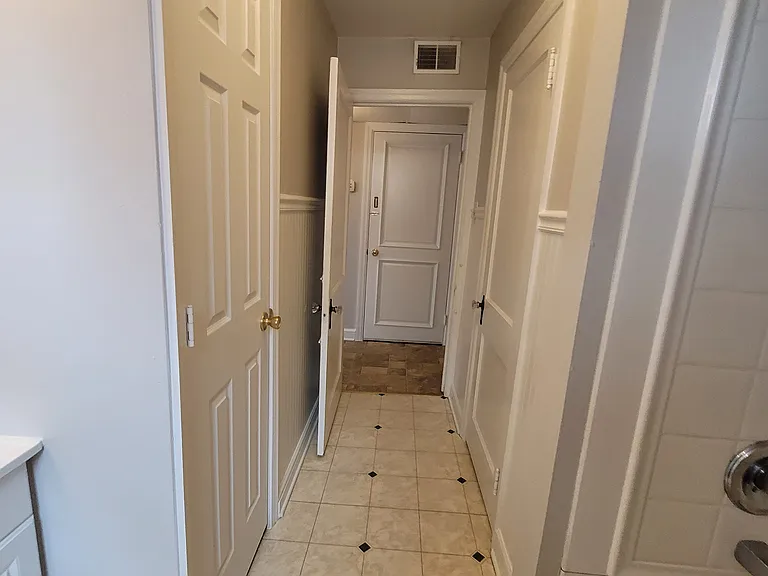 104-1 S Main St — Photo 10